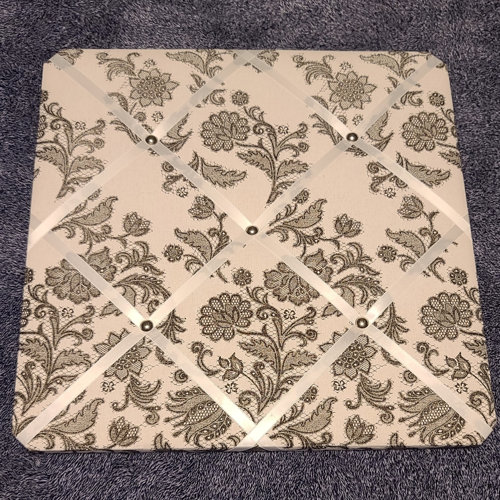 -----SOLD-----Memo Board with Criss Cross Ribbon (White & Black)